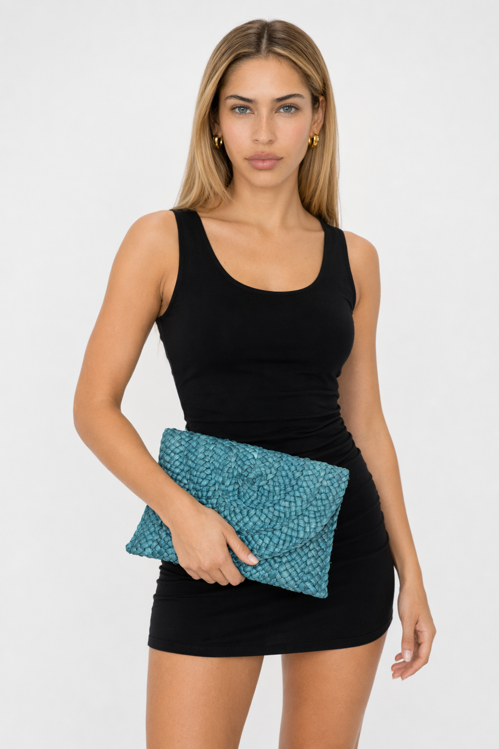 Summer Mini Straw Clutch: Embrace the Season in Style! Blue