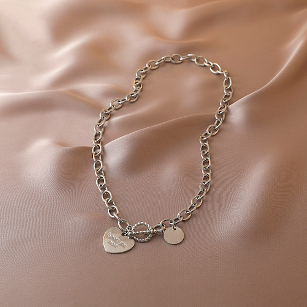 Women's Heart-Shaped Pendant Chain Necklace with an Expression of Deeper Affection