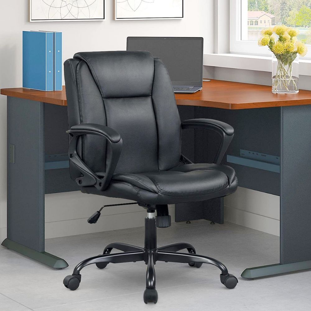 Office Chair for Resting the Mid Back
