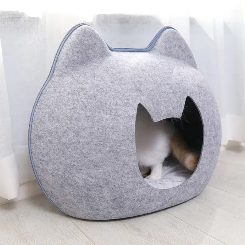 Pet Haven: Charming Feline-Shaped Shelter for Every Season