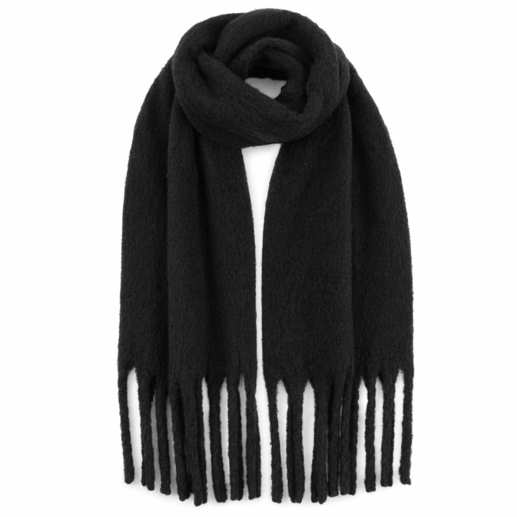 Thick and Cozy Wrap Scarf Black