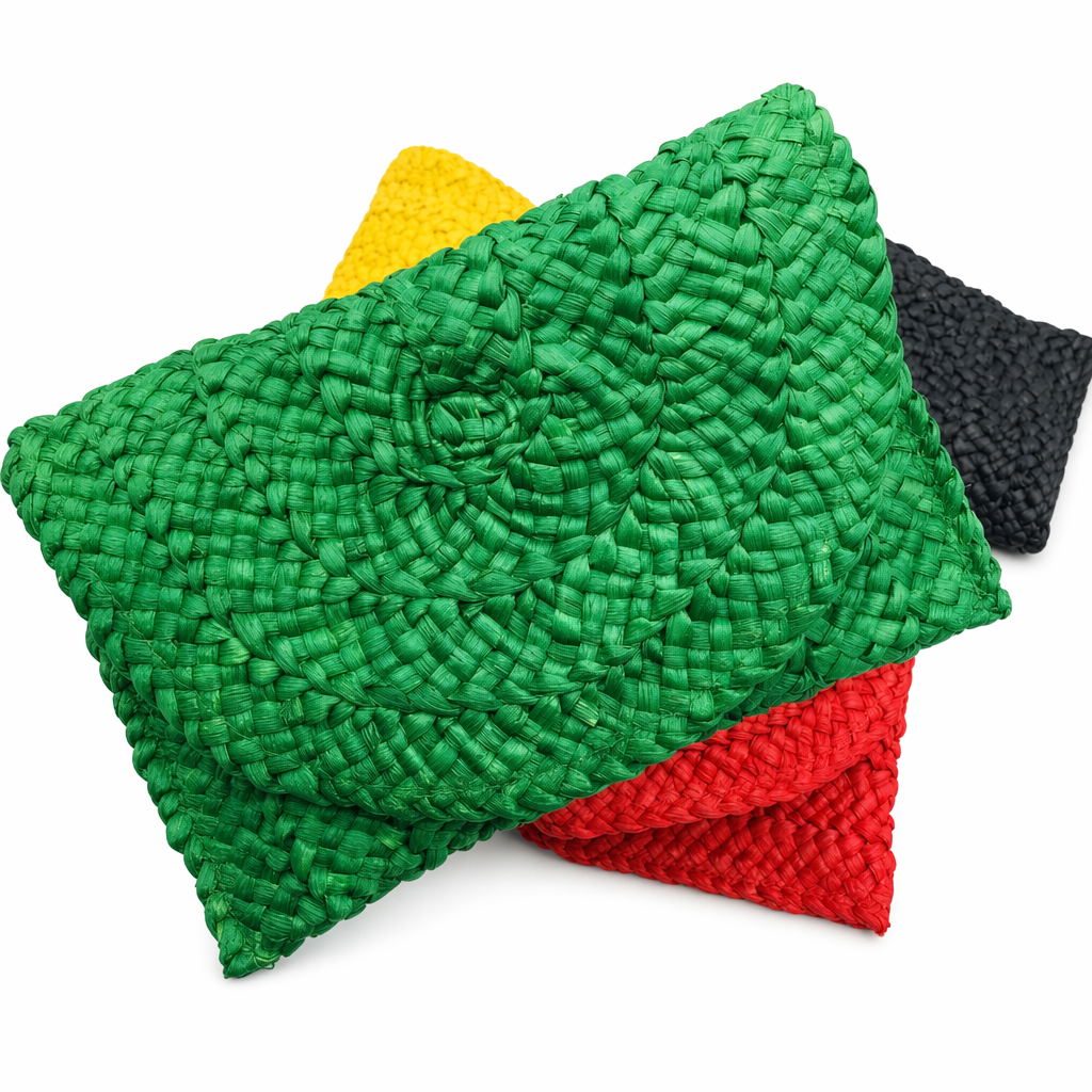 Summer Mini Straw Clutch: Embrace the Season in Style! Green