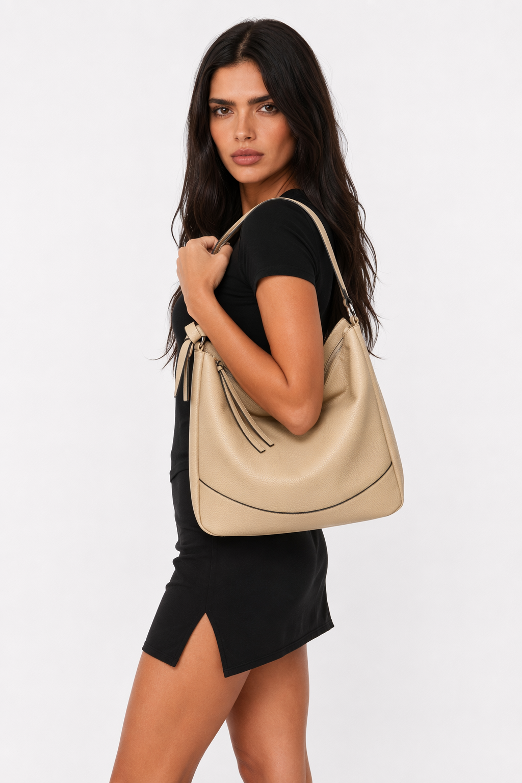 Everyday Shoulder Bag in Faux Leather - A Versatile and Stylish Choice Beige