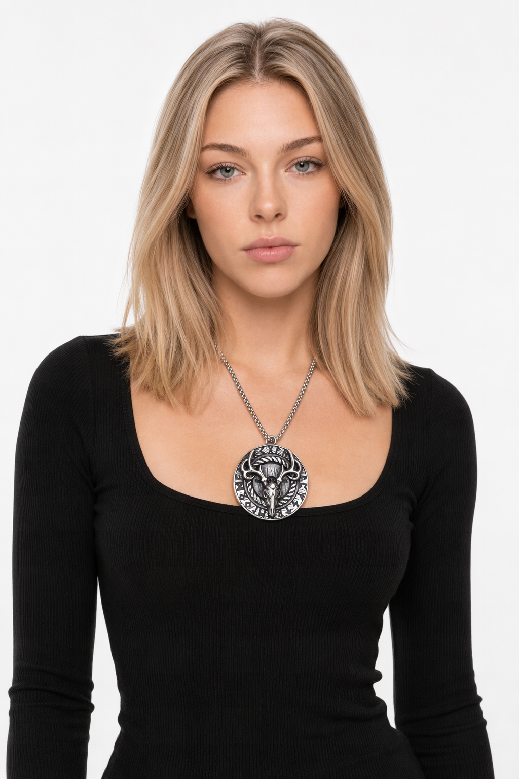 Antler Pendant Necklace with a Bold and Unique Design Default