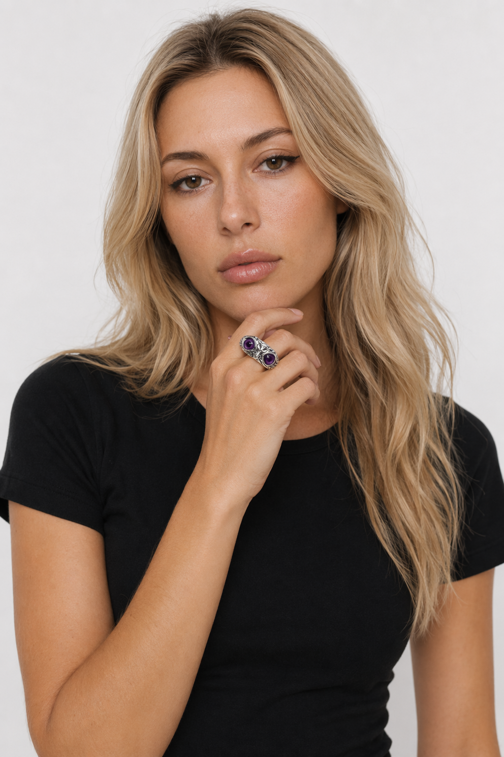 Eye-Emblazoned Claw Ring 10
