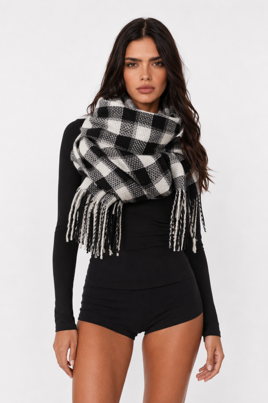Cozy and Plaid Scarf Black