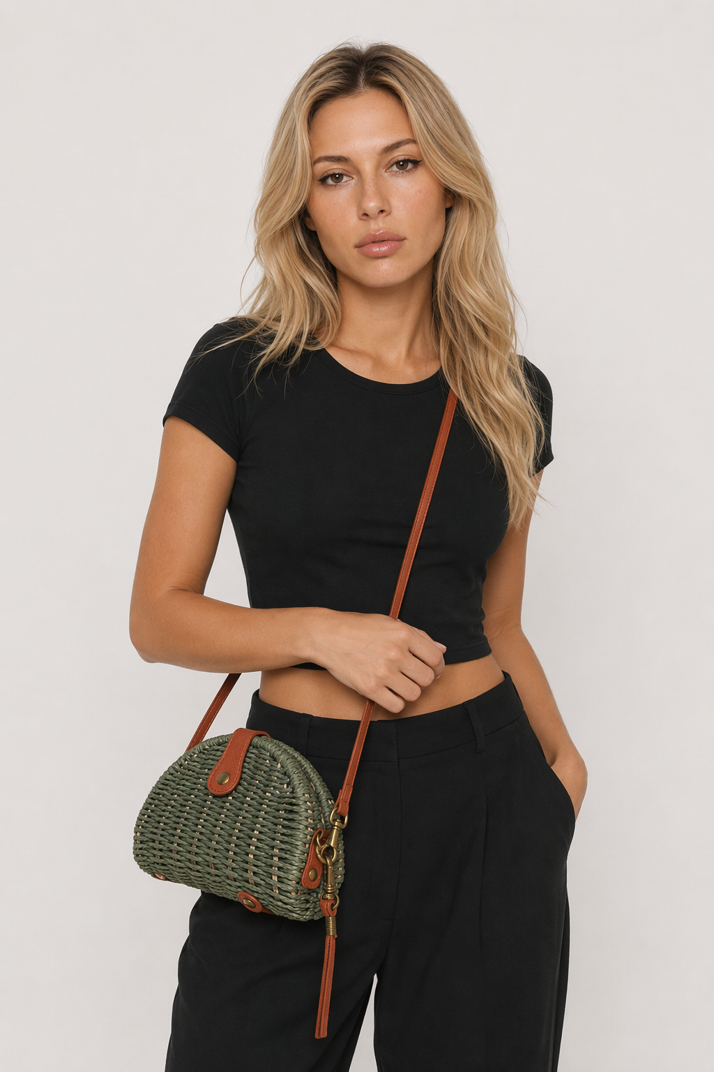 Straw Crossbody Bag - Emphasizing the Essence, Distinct from the Original Green