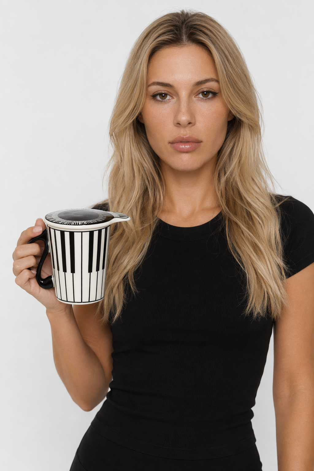 Musical Inspiration Ceramic Coffee Mug with Piano Lid Keyboard