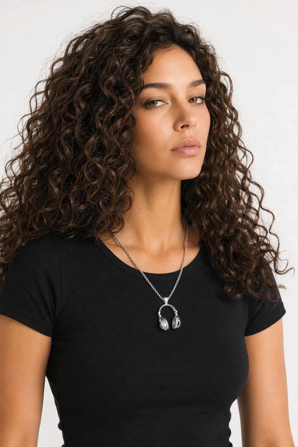 Hip Hop Necklace: A Stylish Headphone Pendant Silver