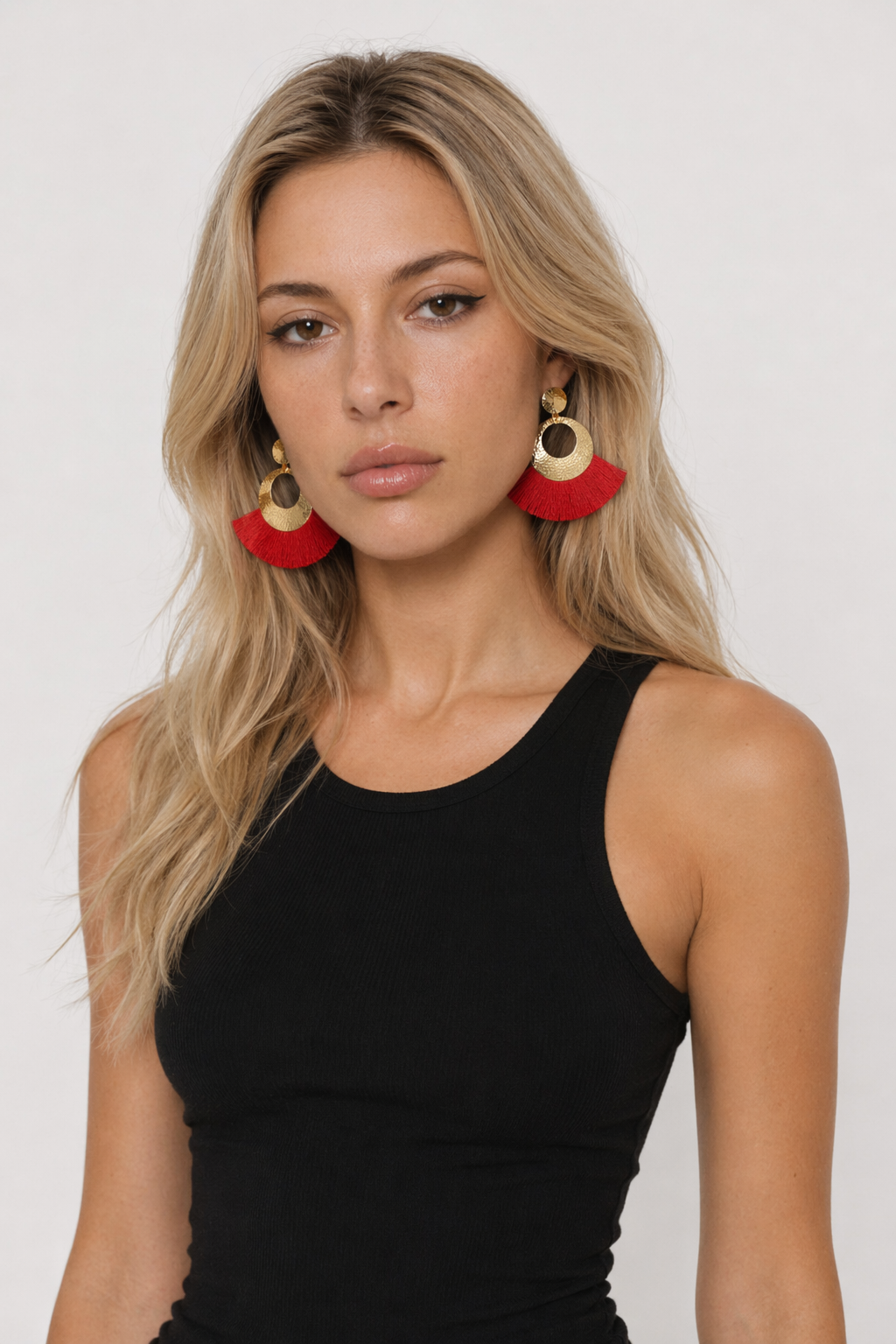 Fan-Shaped Tassel Earrings in a Stunning Gold Red