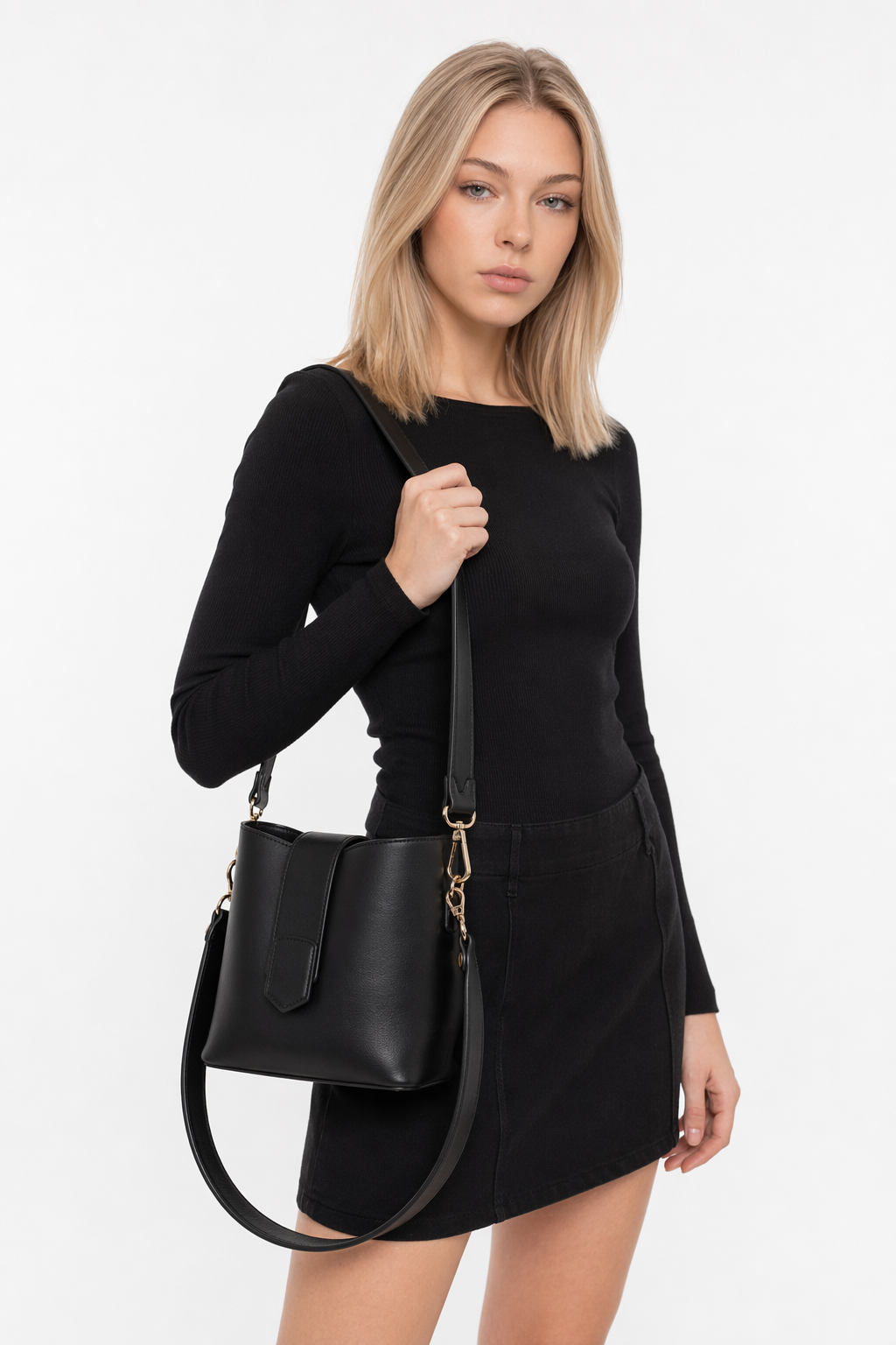 Bucket Bag with Wide Shoulder Strap for Women made of Vegan Leather Black
