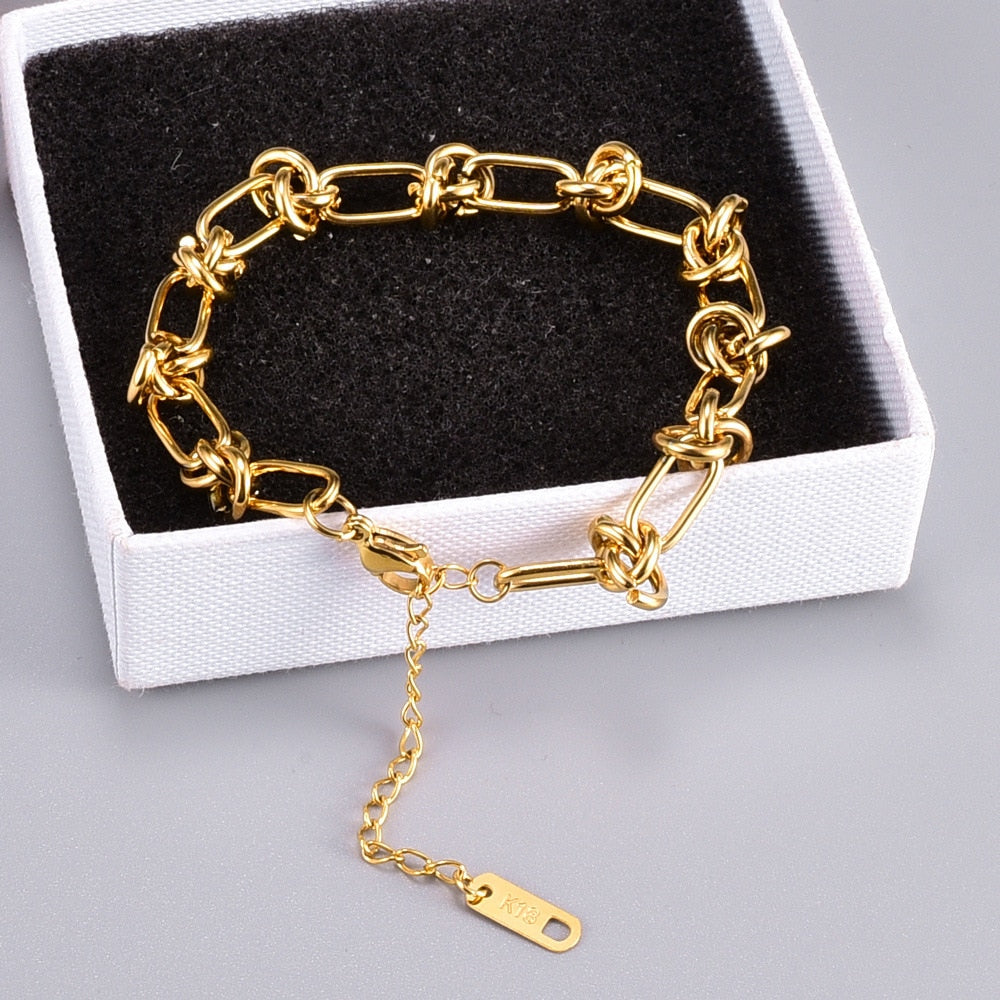 Knot-Embellished Chain Link Bracelet