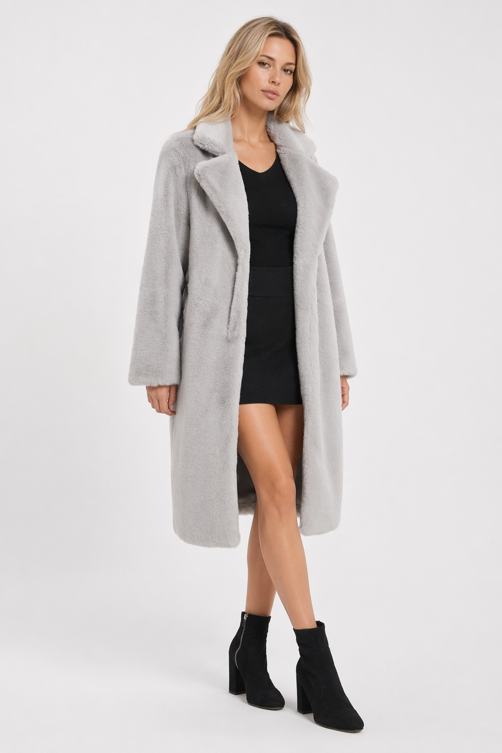 Faux Fur Women's Jacket featuring Lapel Collar Gray