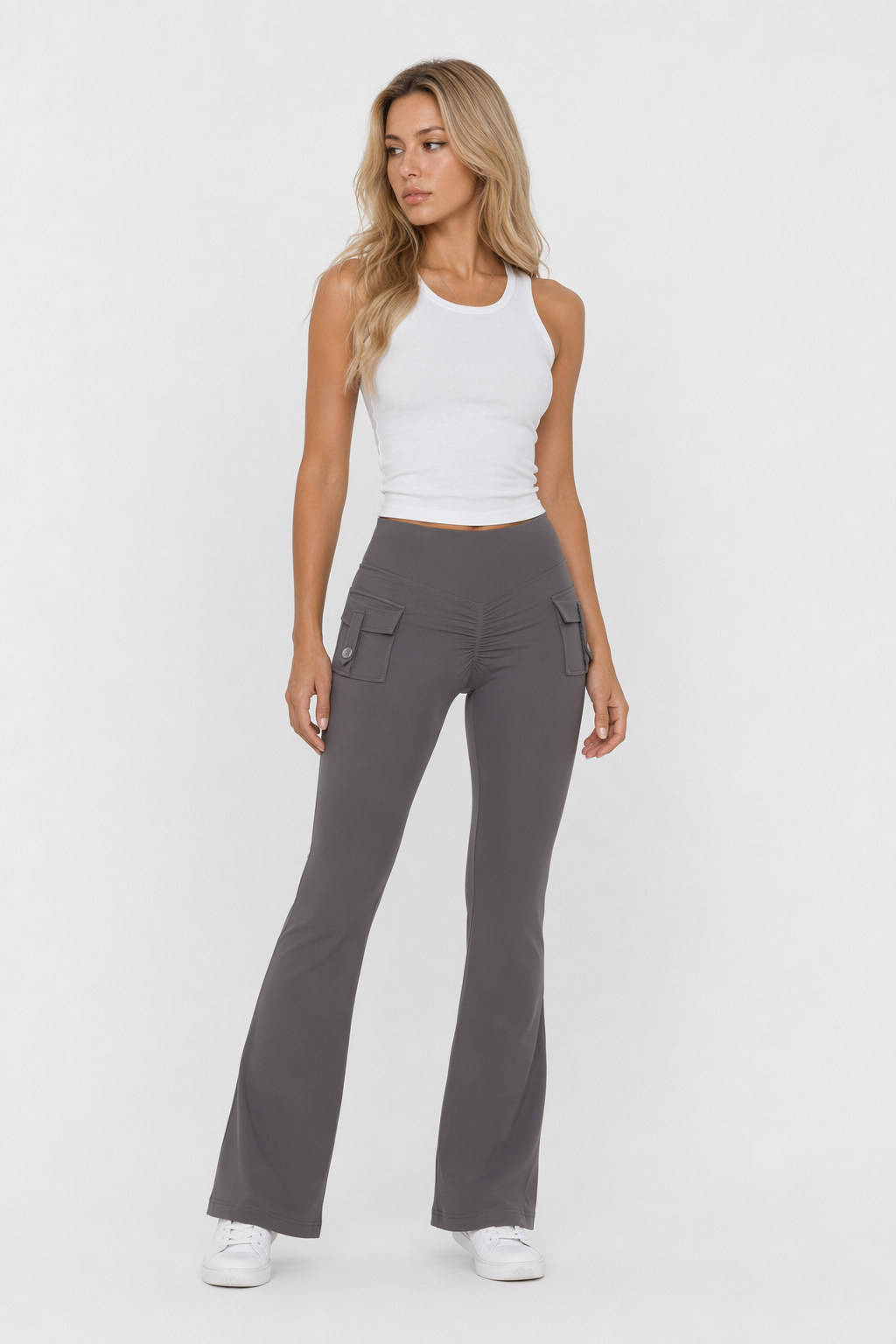 Yoga Leggings with Spacious Pockets for Wide Leg Movement Gray