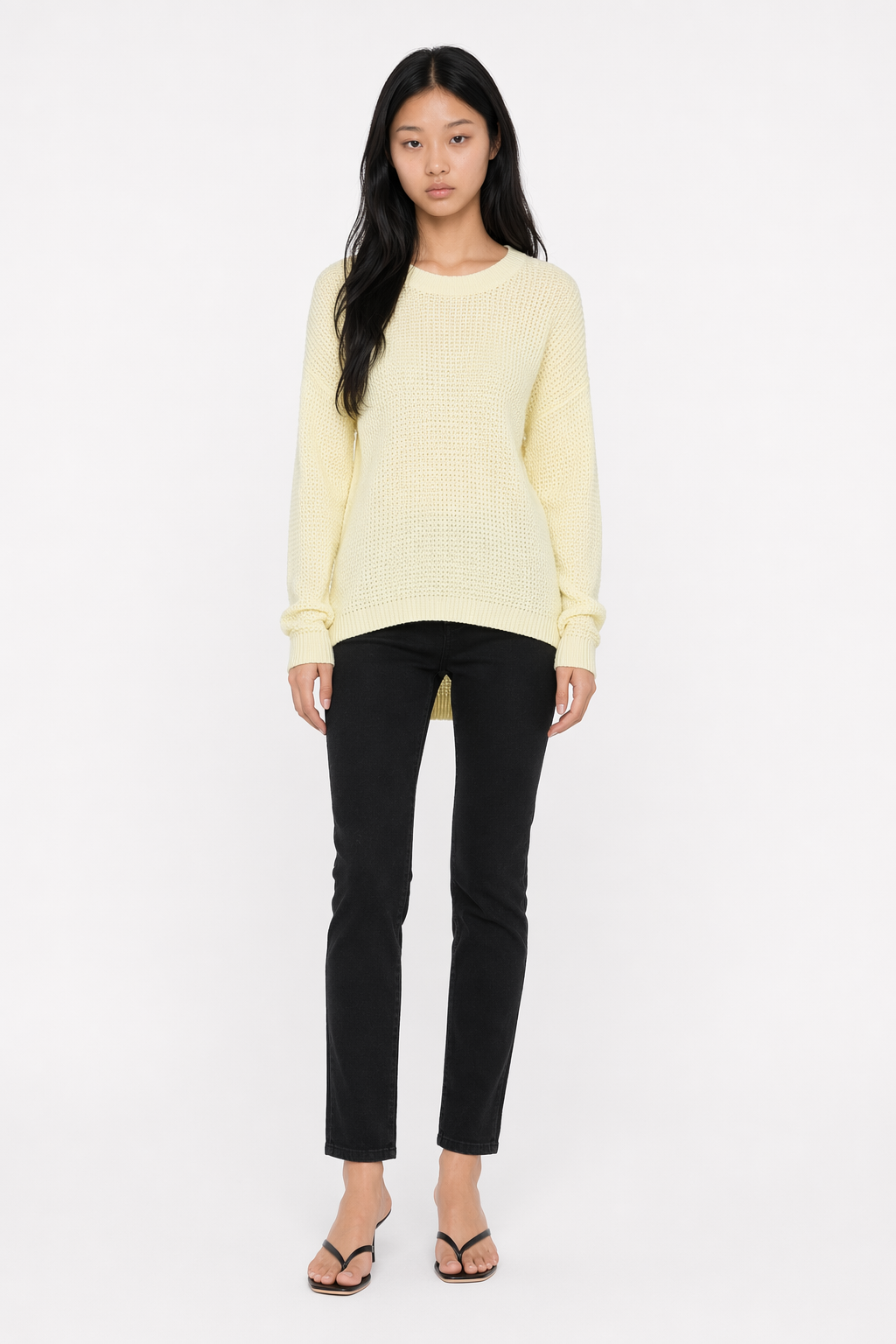 Soft Round Neck Sweater for Women: Maintaining Clarity and Distinction Default