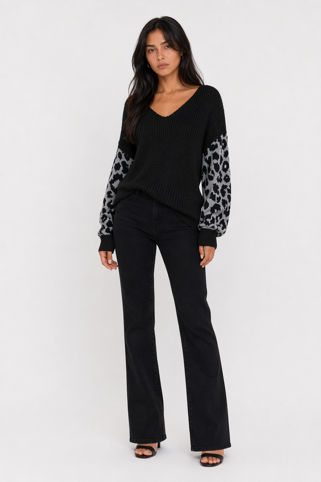 Leopard Print Sleeved Women's V Neck Sweater Black