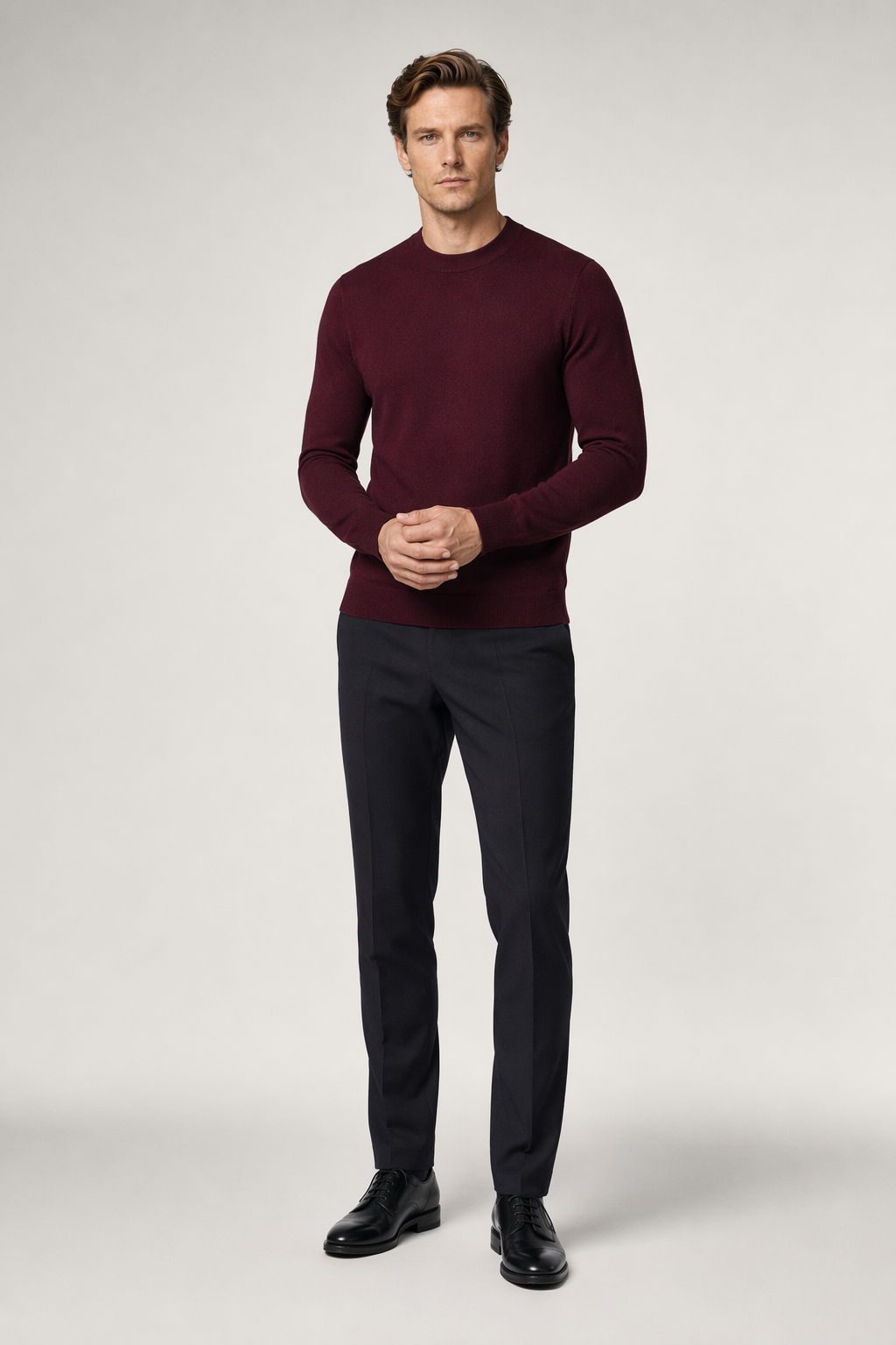 Slim Fit Sweater for Men with Round Neck Wine