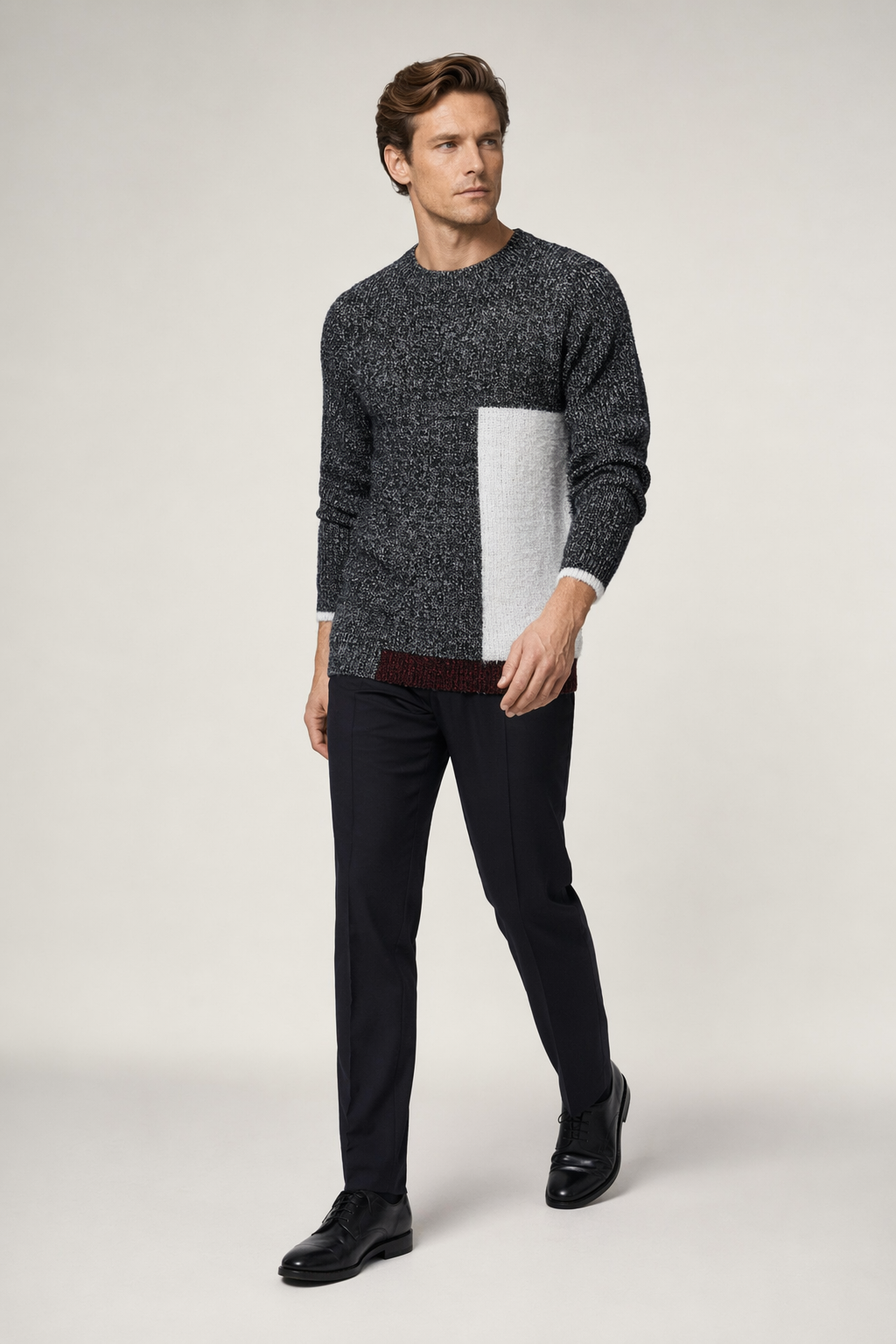 Color-Blocked Round Neck Men's Sweater Black