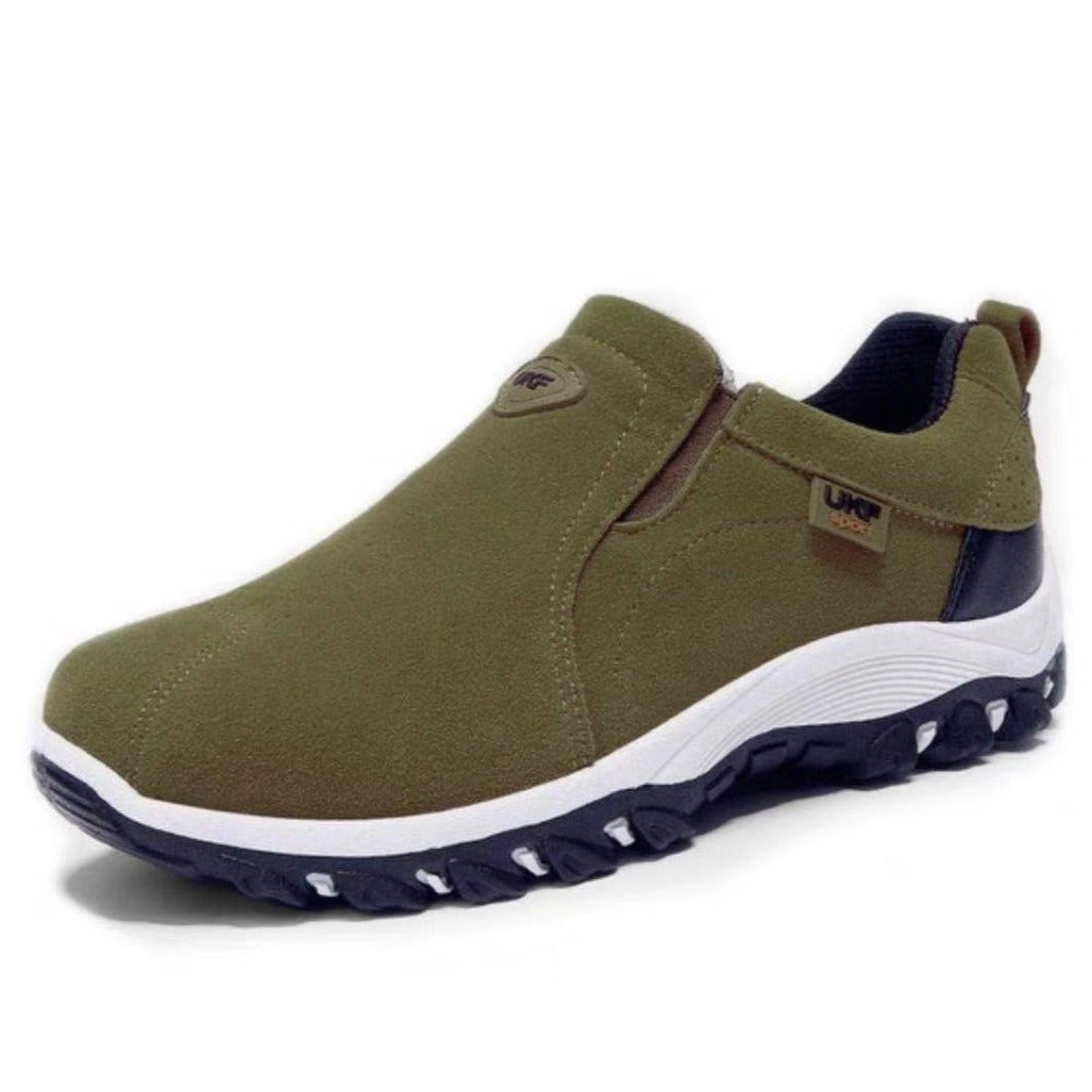 Casual Footwear for Men's Everyday Strolls