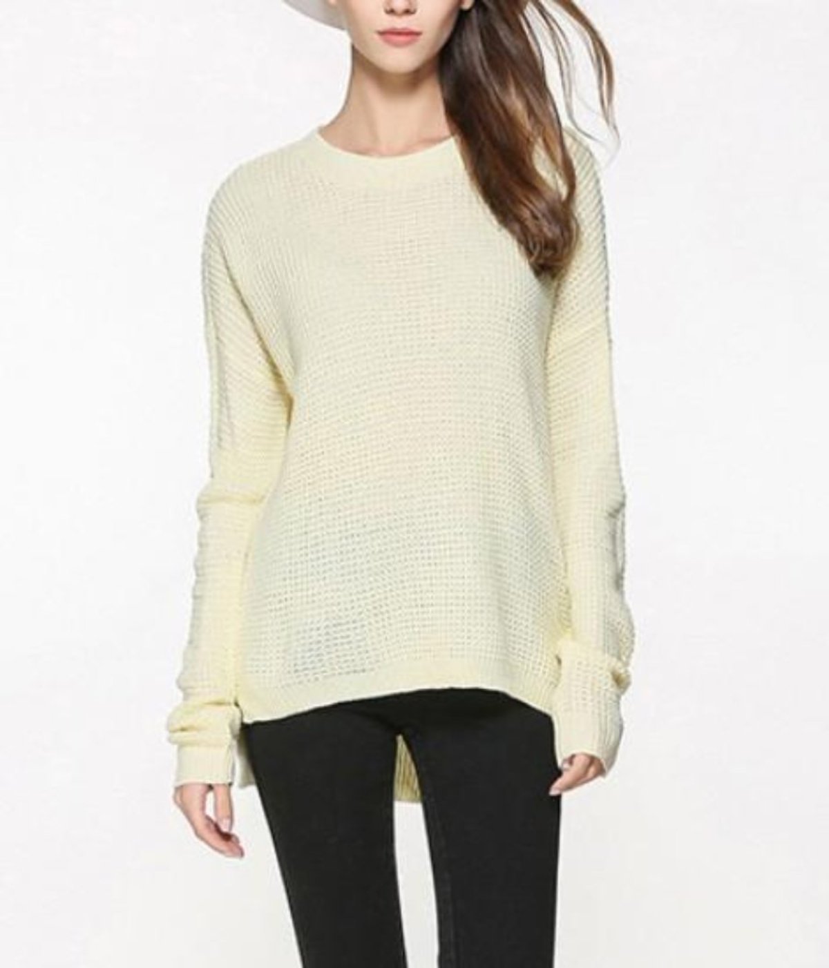 Soft Round Neck Sweater for Women: Maintaining Clarity and Distinction