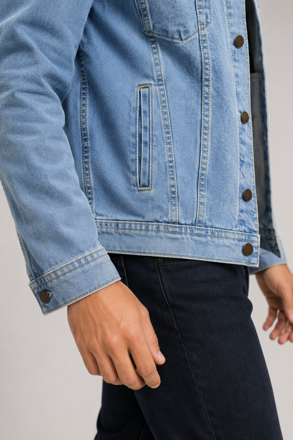 Trucker Style Men's Denim Jacket Light Blue