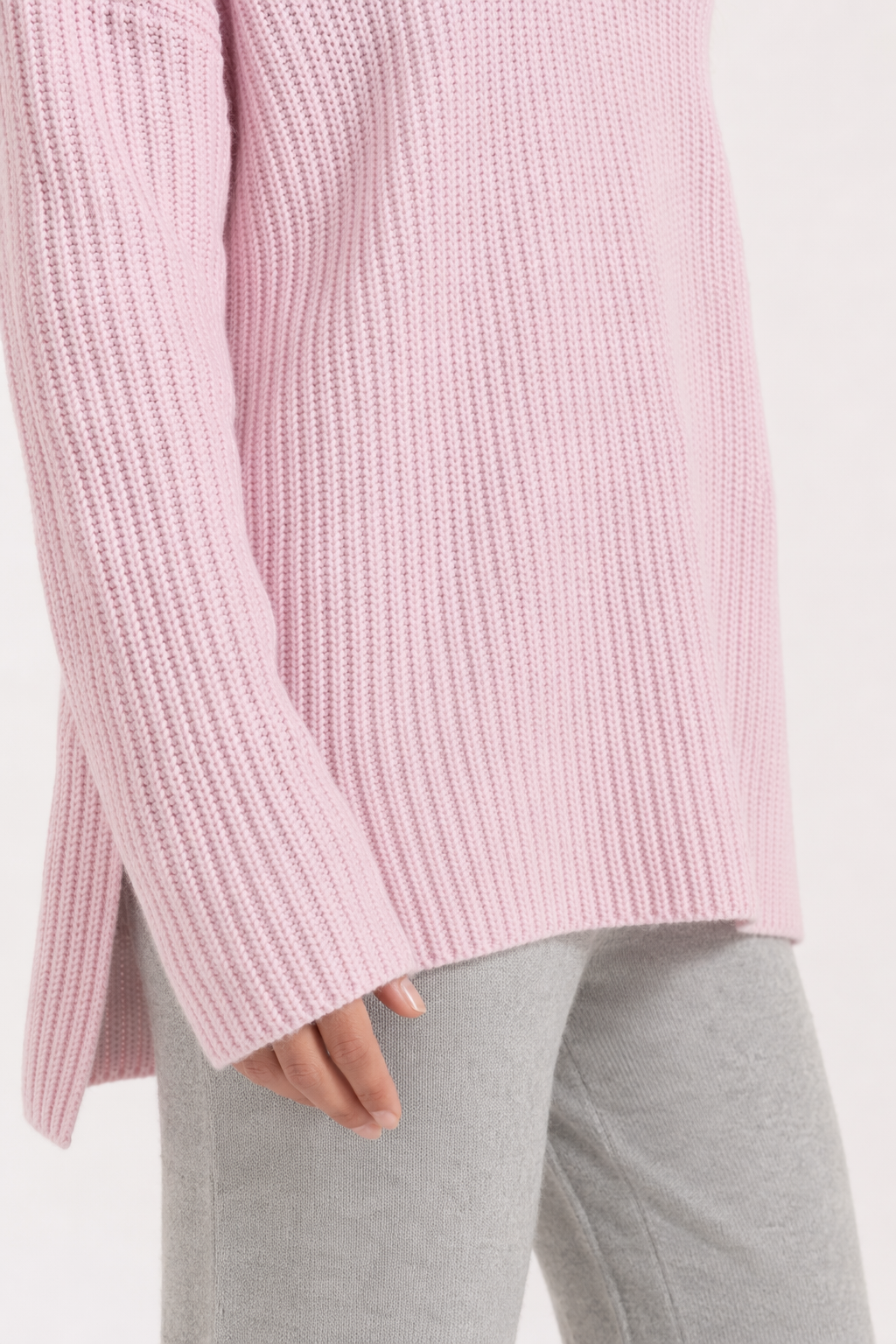 Casual Sweater for Women with a V Neck Design Pink