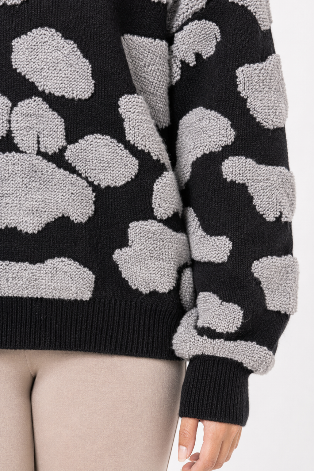 Two-Toned Round Sweater for Women Black