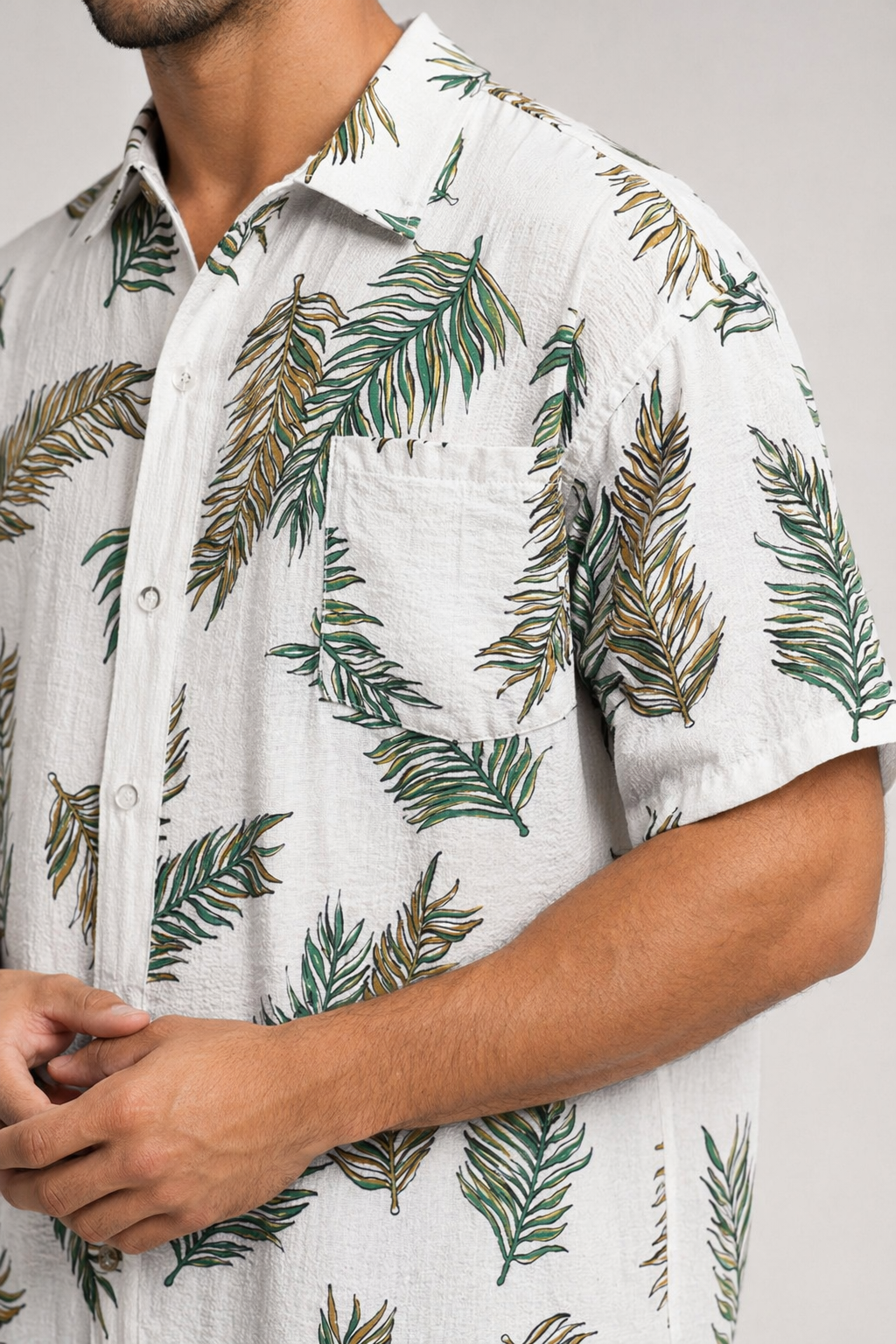 Oversized Tropical Leaf Print Men's Hawaiian Shirt Default