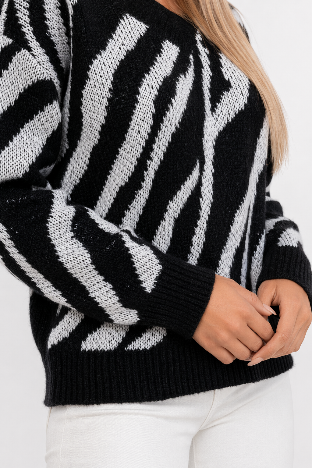 Zebra Patterned Round Neck Women's Sweater Default