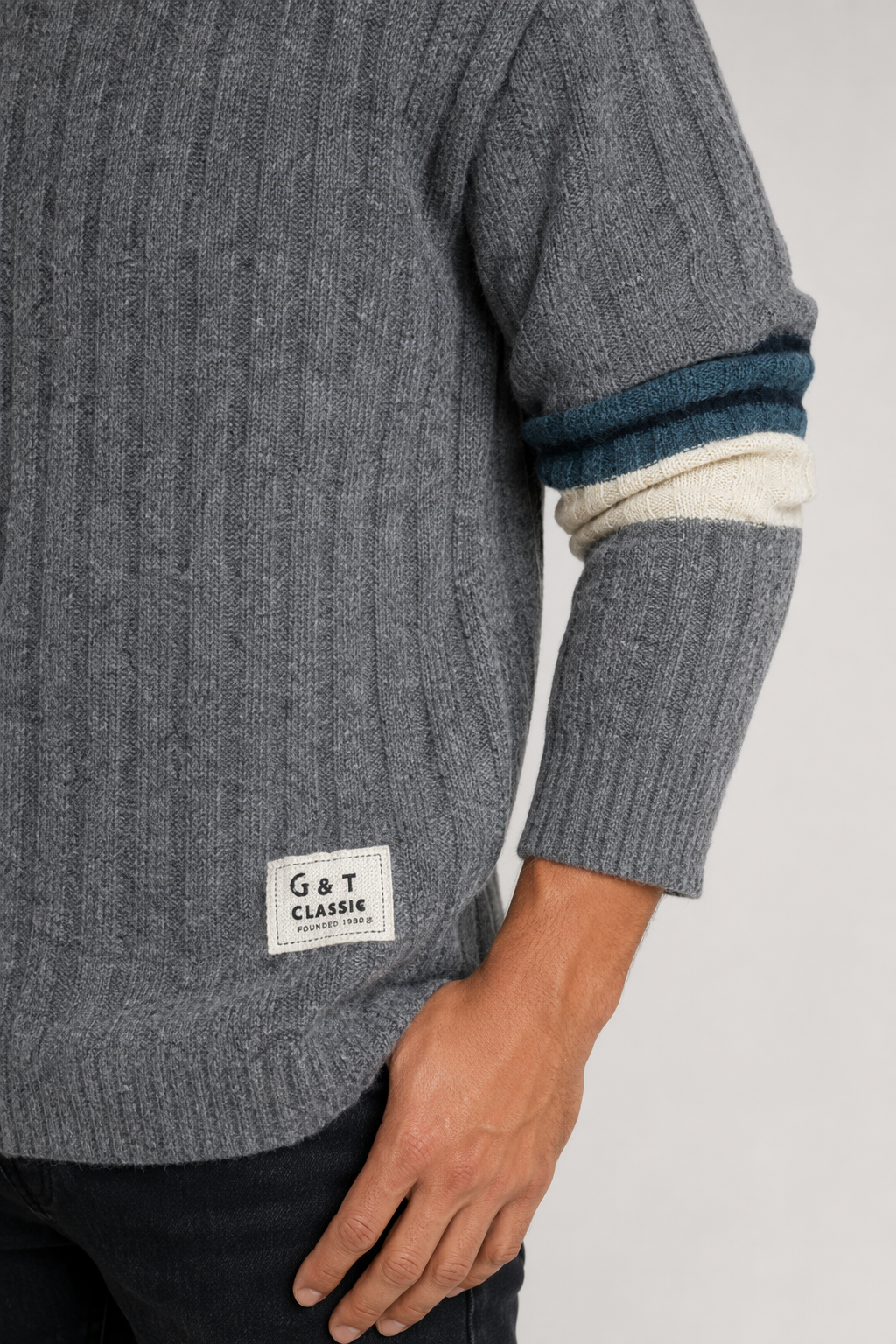 Stripe Sleeve Men's Turtleneck Sweater for Casual Wear Gray