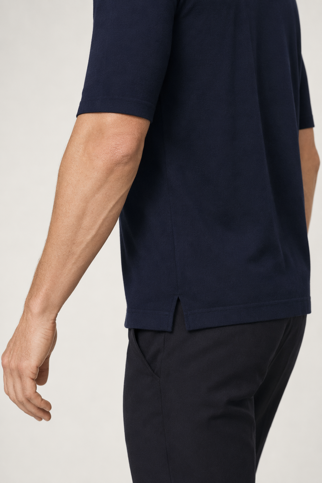 Slim Fit Men's T-Shirt with Button Embellishments for a Casual Look Blue