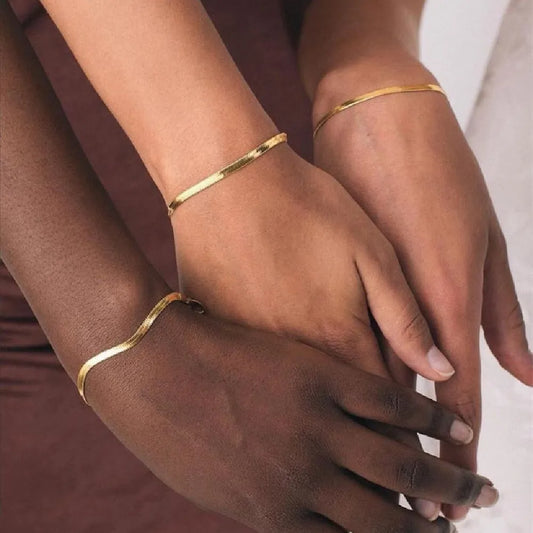 Chain Bracelet for All Genders: gold bracelets, minimal style