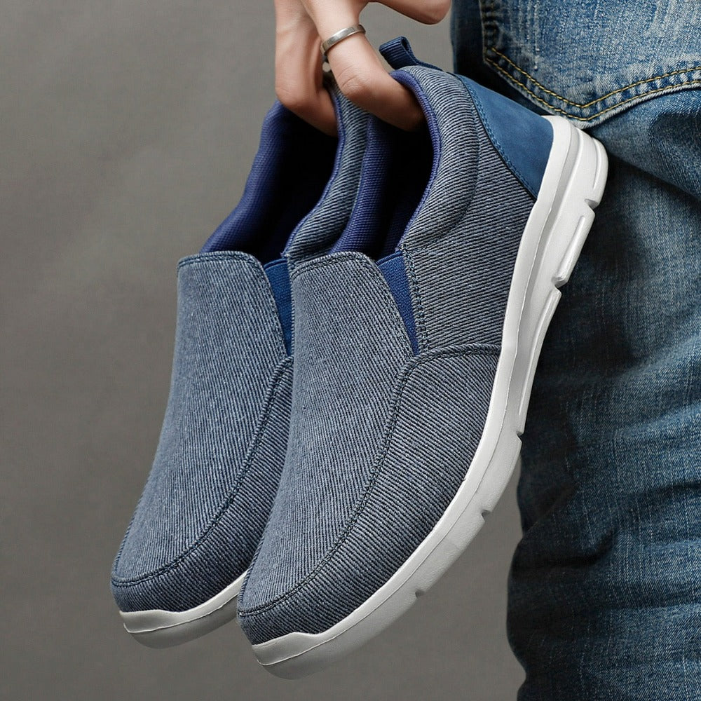 Breathable Men's Walking Shoes