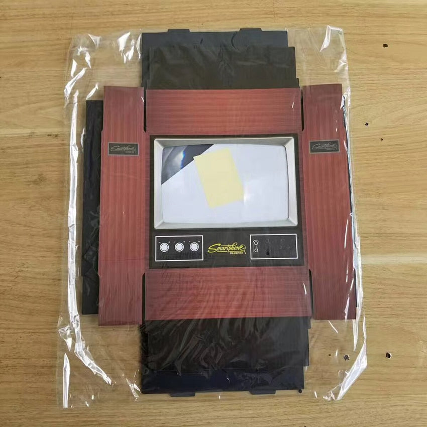 Mobile Phone Screen Magnifier - Retro TV Style