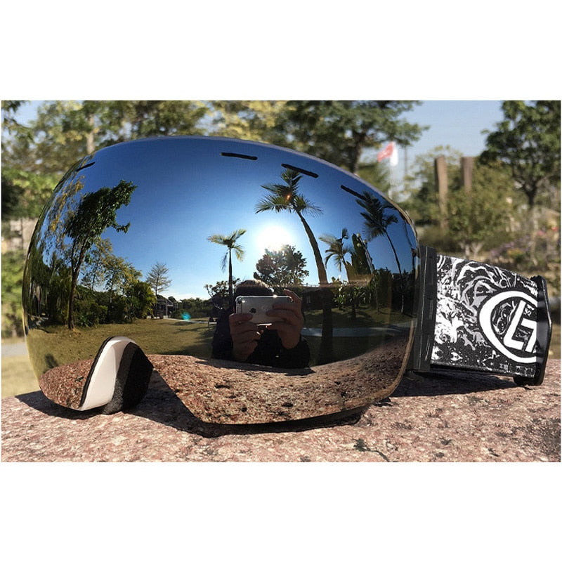 Dual-layered Ski Goggles with UV 400 Shield and Anti-Fog Technology