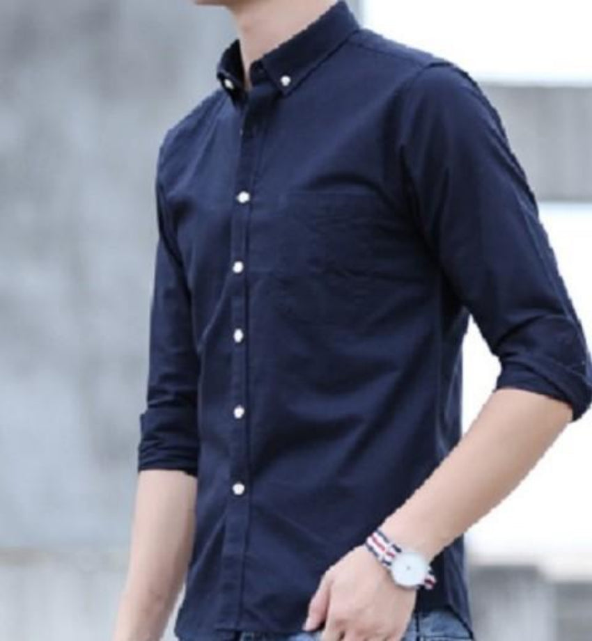 Button-Down Casual Shirt for Men with Long Sleeves, Designed to be Worn Untucked