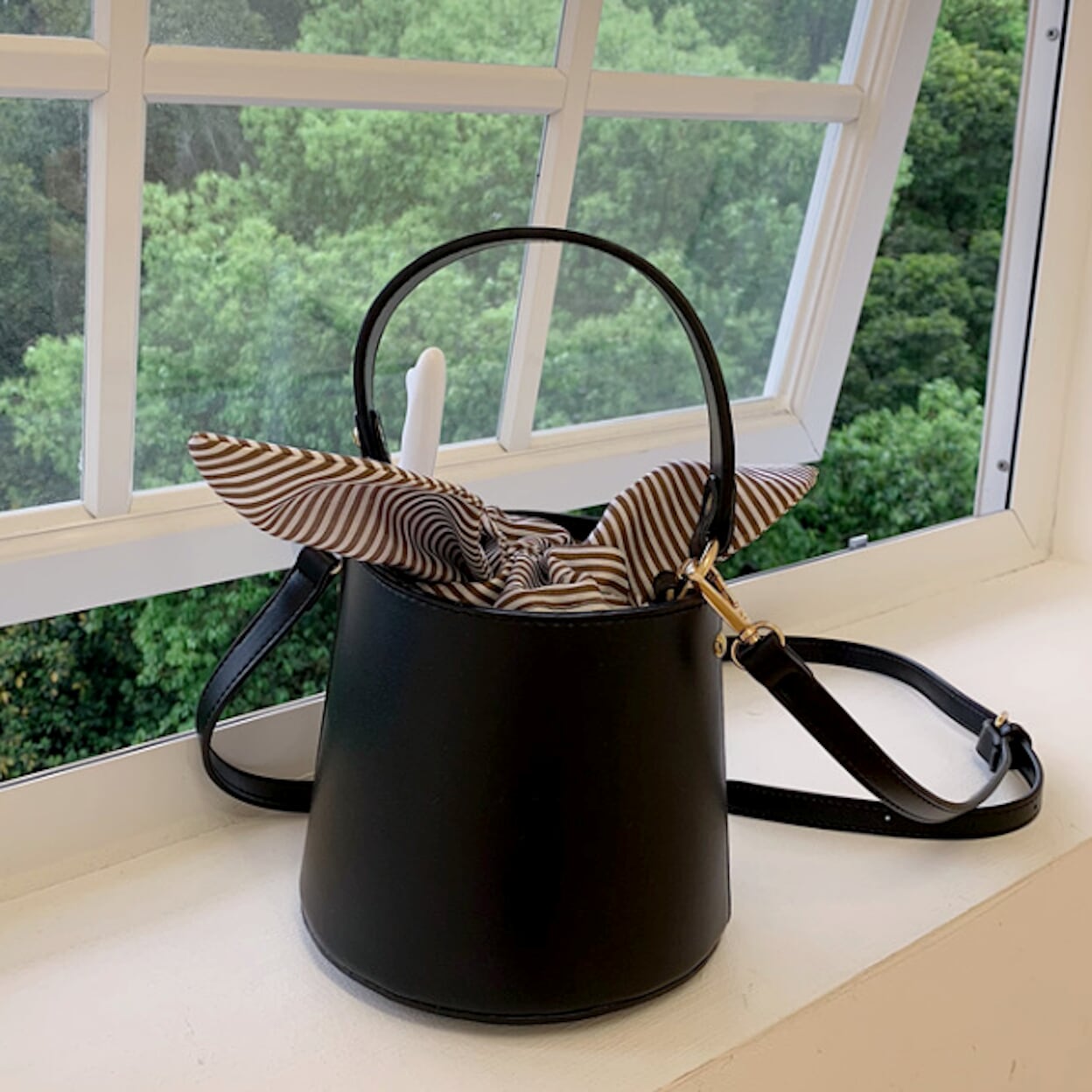 Inner Striped Bucket Bag